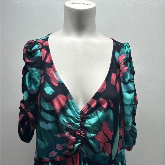 Torrid Dress Cinched Front Puff Sleeve Stretch Skater Butterfly New Plus Size 1X - Picture 3 of 11